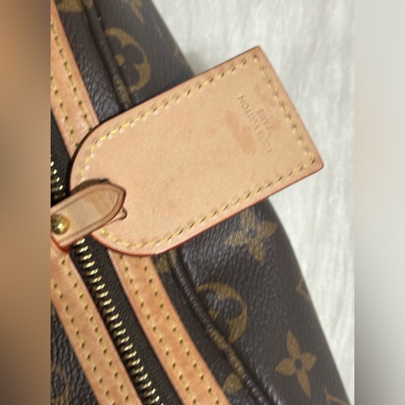 Louis Vuitton High Rise - Picture 7 of 7